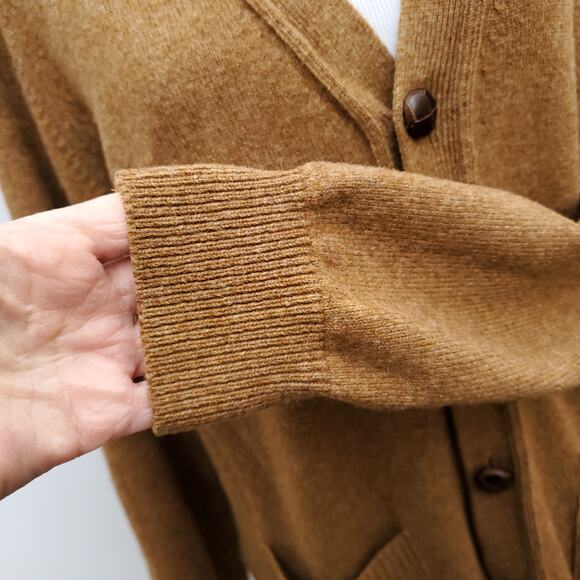 LL Bean Grandpa Cardigan Sweater Brown Lambswool Wooden Buttons Pockets Large - Picture 7 of 16
